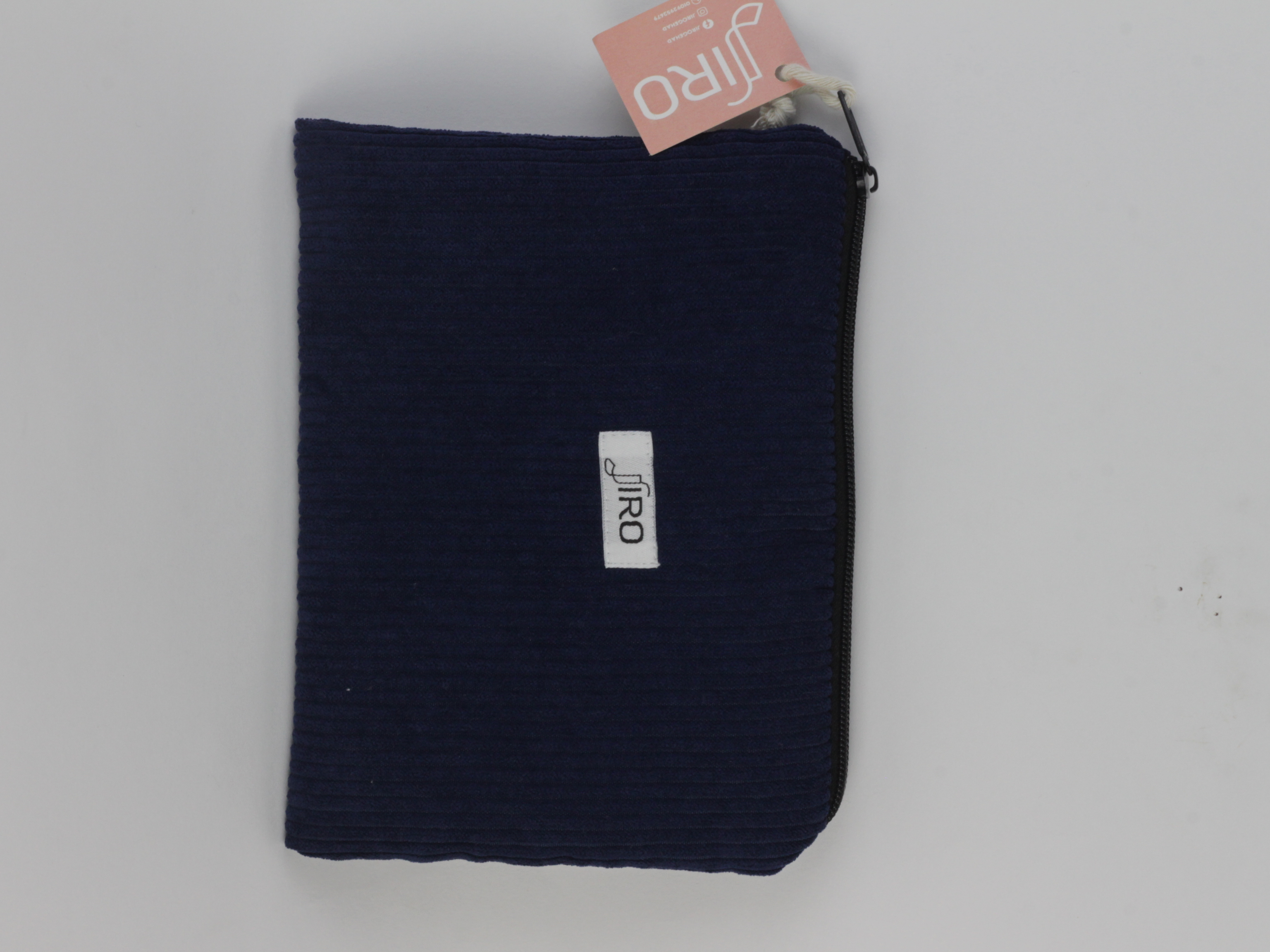 Qatifa Clutch